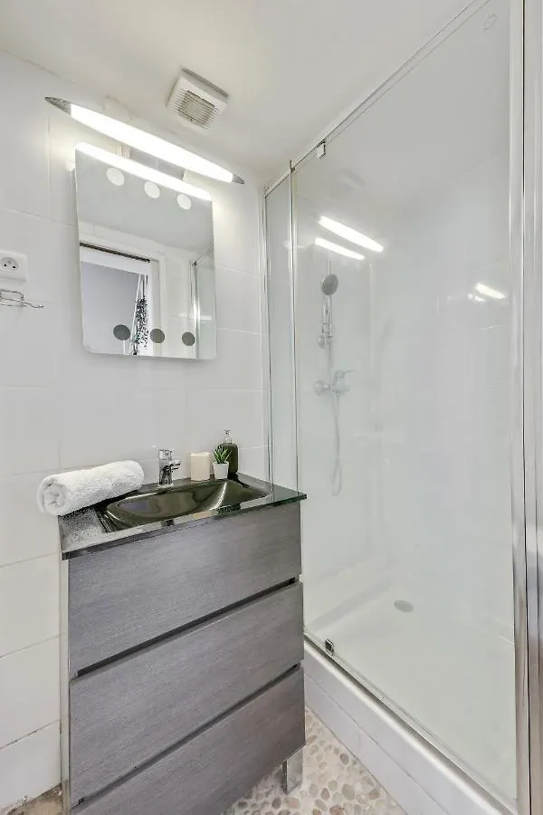 Charming & Cosy Flat In Heart Of Marais, 2Min Walk To Art & Metier Museum Apartamento París