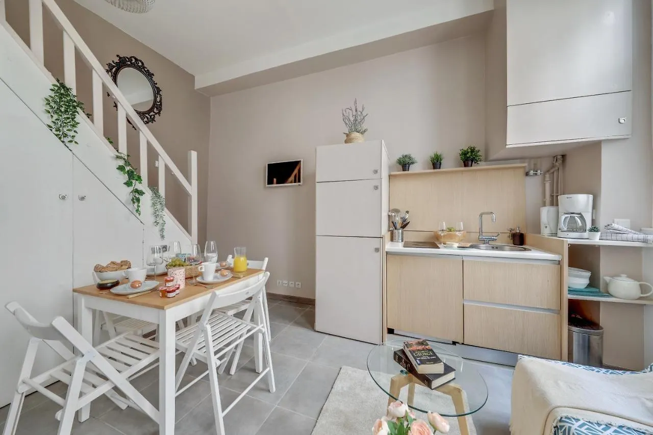 Charming & Cosy Flat In Heart Of Marais, 2Min Walk To Art & Metier Museum Apartamento París